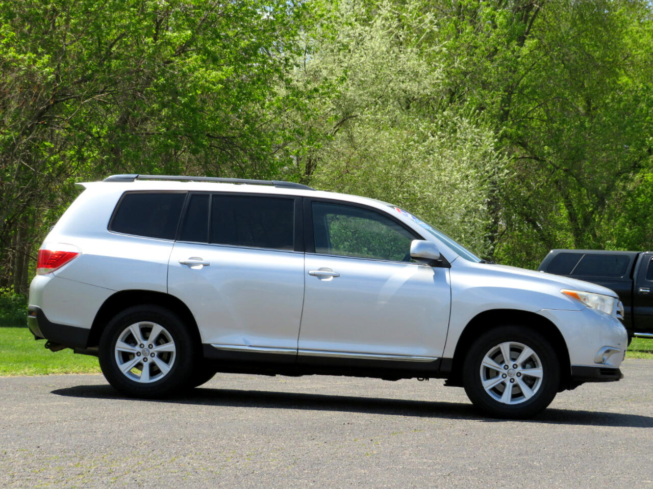 2011 Toyota Highlander Base photo 3