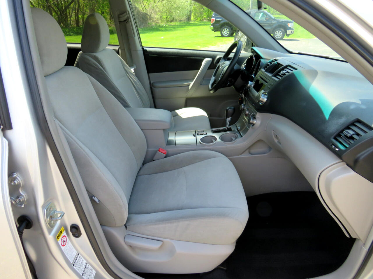 2011 Toyota Highlander Base photo 25