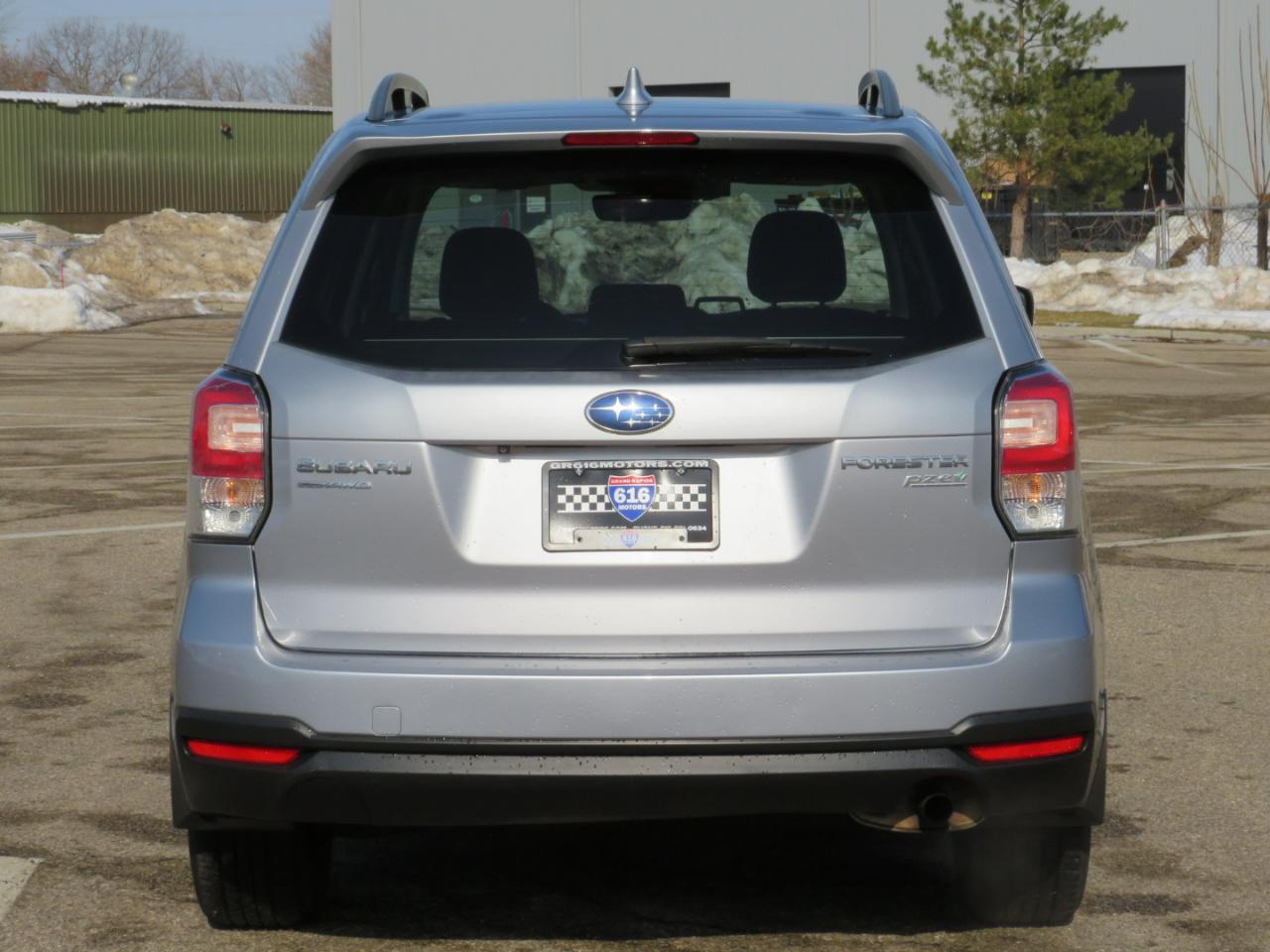 Subaru Forester 2.5i Premium PZEV CVT 2017