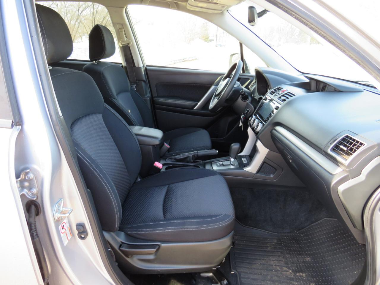 Subaru Forester 2.5i Premium PZEV CVT 2017