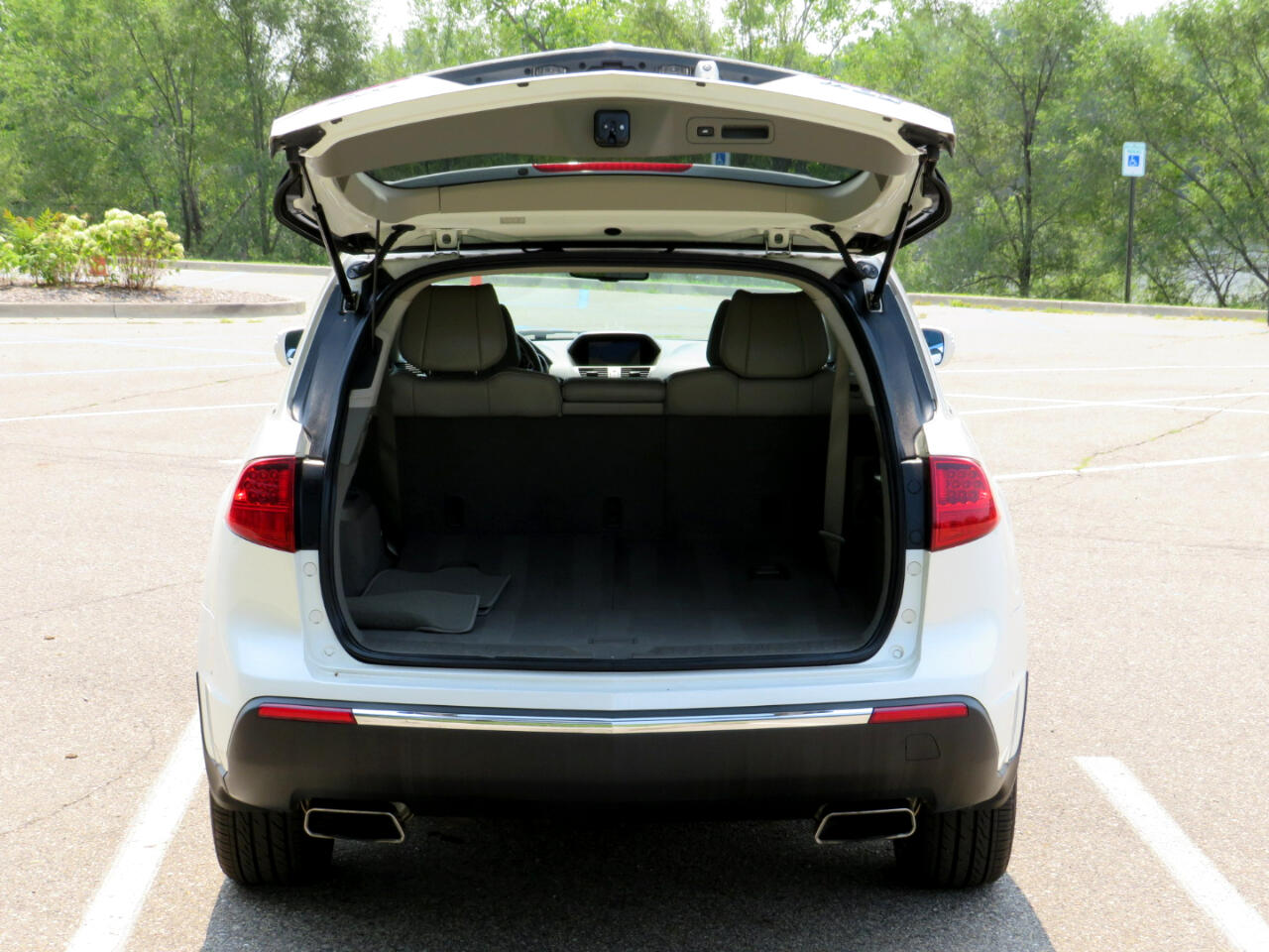 2011 Acura MDX Technology photo 12