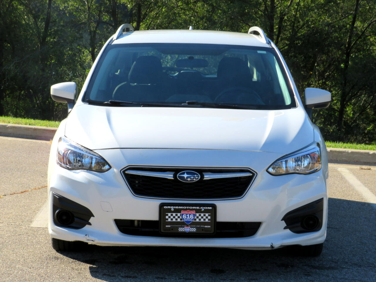2018 Subaru Impreza 2.0i Premium photo 2