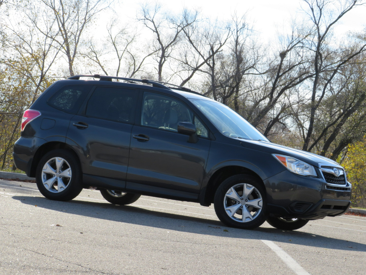 2014 Subaru Forester 2.5i Premium photo 2