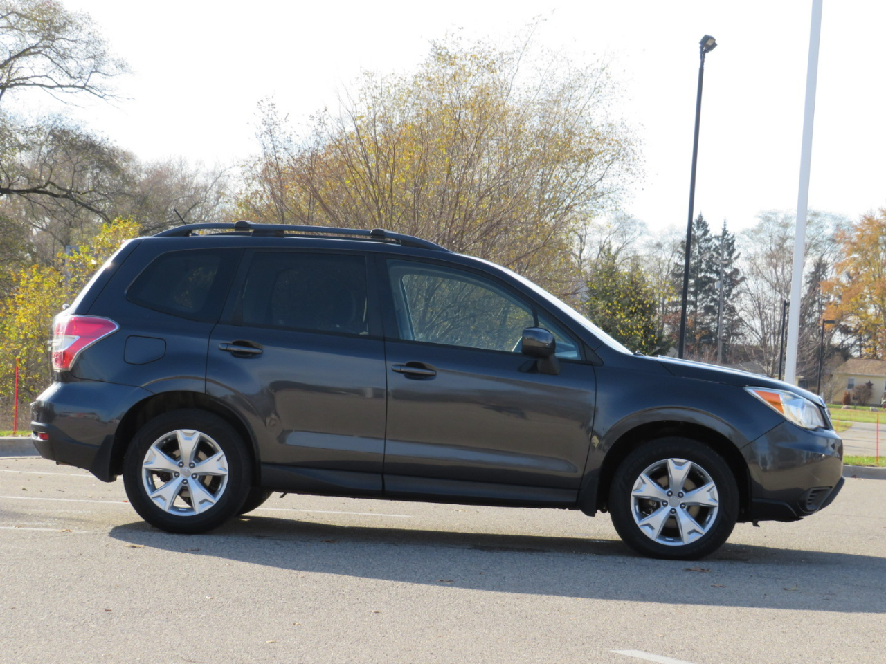 2014 Subaru Forester 2.5i Premium photo 4