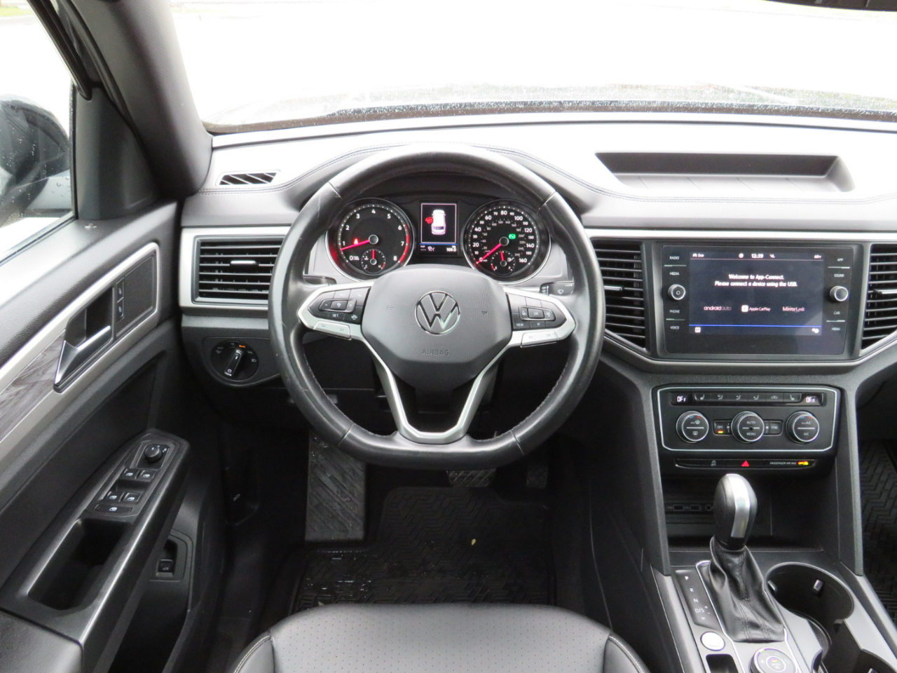 2020 Volkswagen Atlas Cross Sport V6 SE Technology photo 4