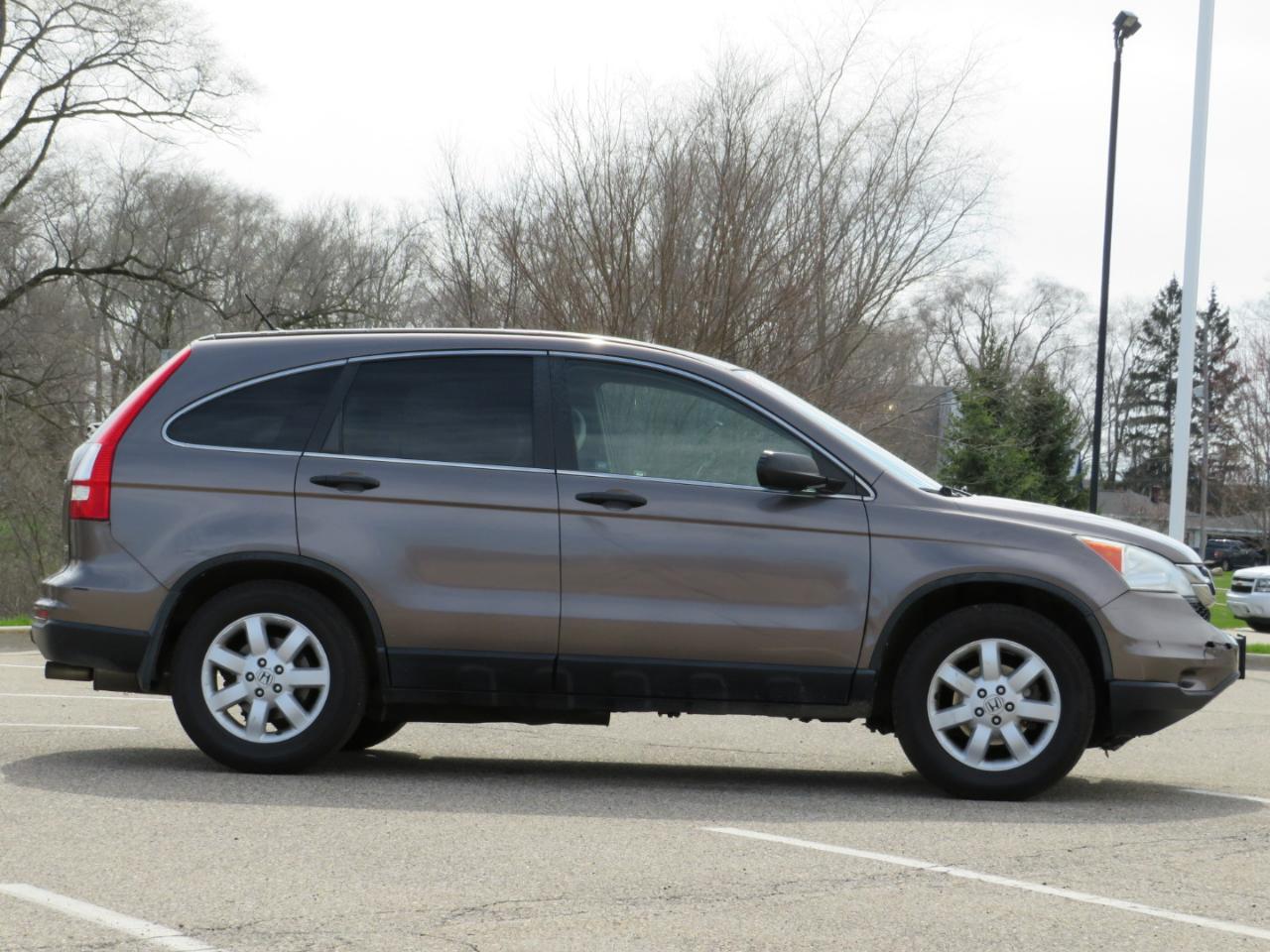 Honda CR-V SE 4WD 5-Speed AT 2011