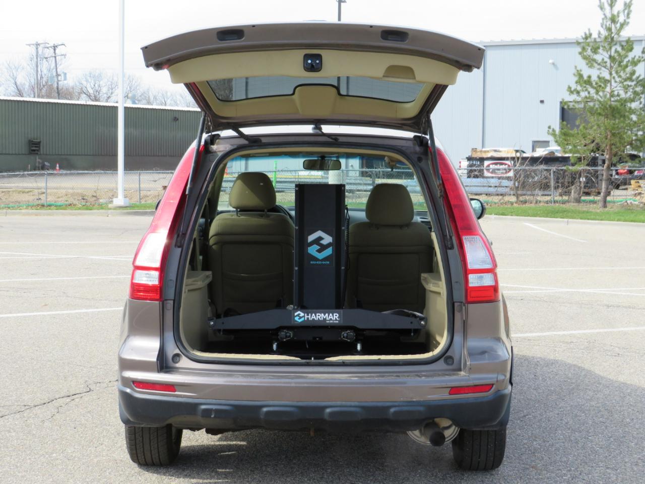 Honda CR-V SE 4WD 5-Speed AT 2011