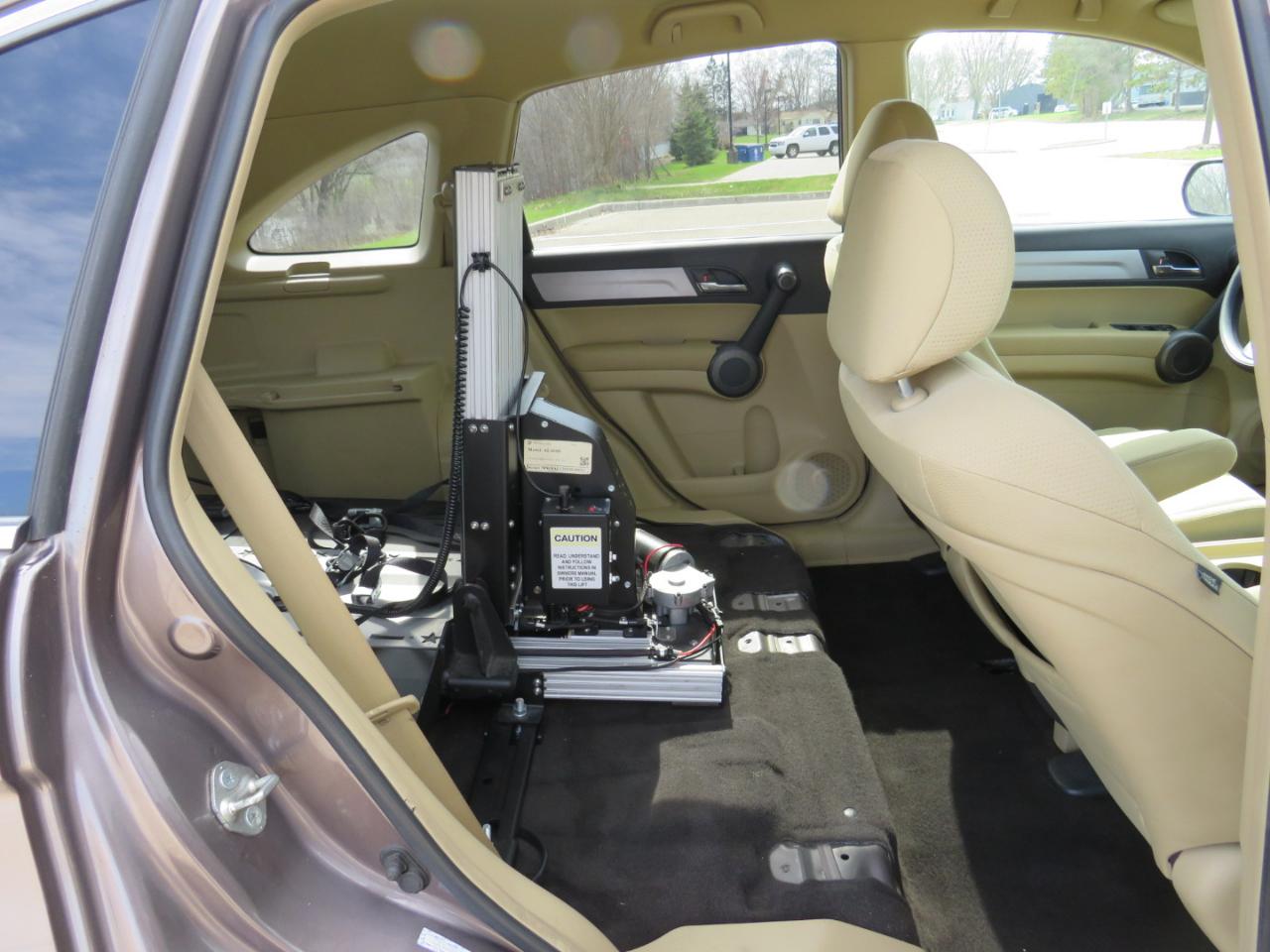 Honda CR-V SE 4WD 5-Speed AT 2011