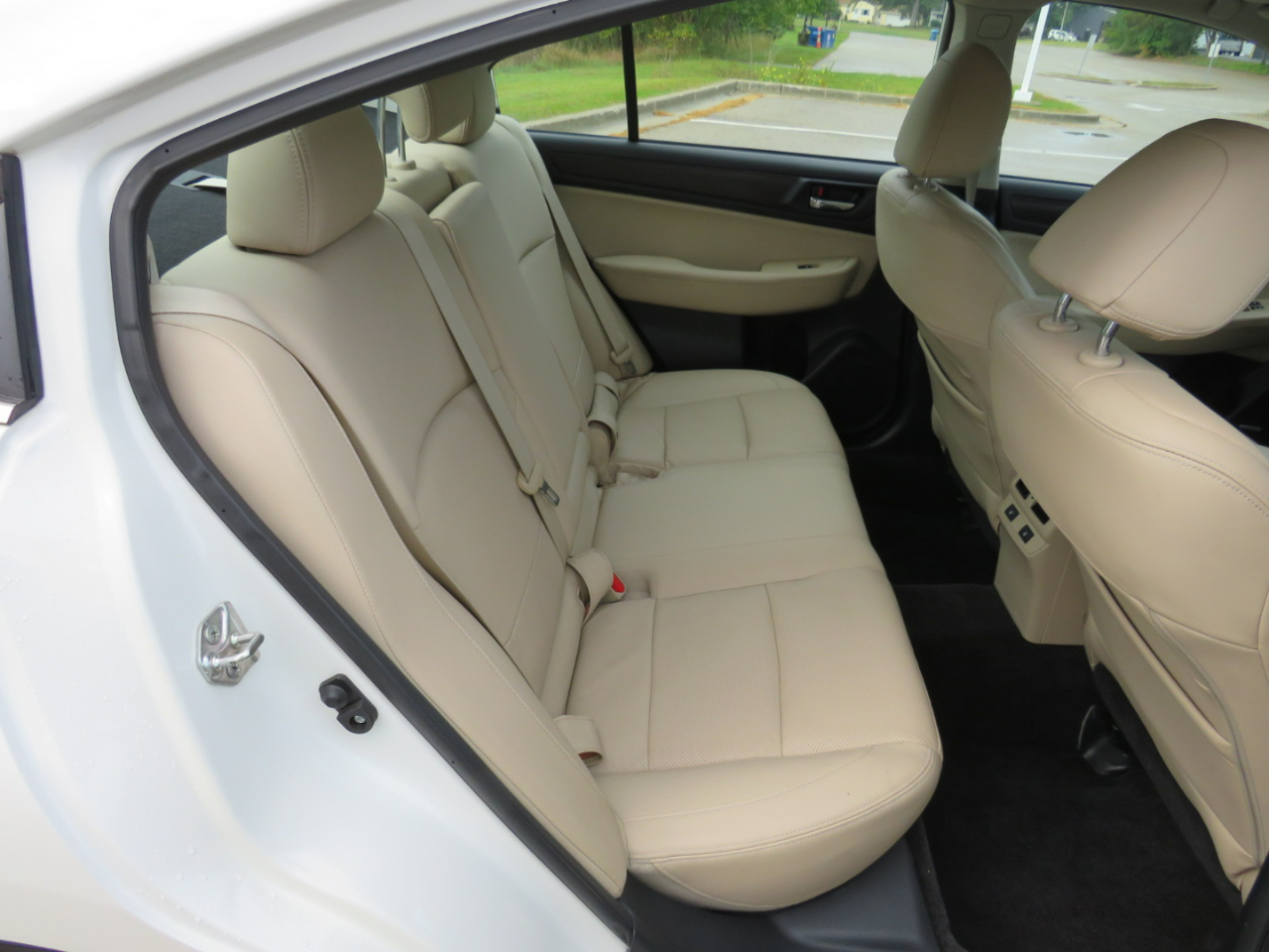 Subaru Legacy 2.5i Limited 2015 Subaru Legacy 2.5i Limited 2015