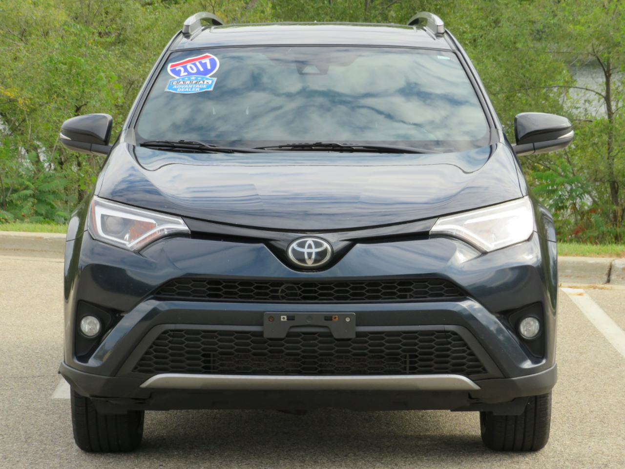 Toyota RAV4 SE 4WD 2017 Toyota RAV4 SE 4WD 2017