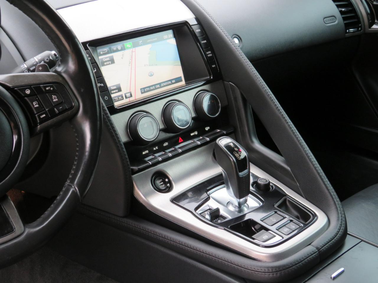 Jaguar F-Type Coupe 2015