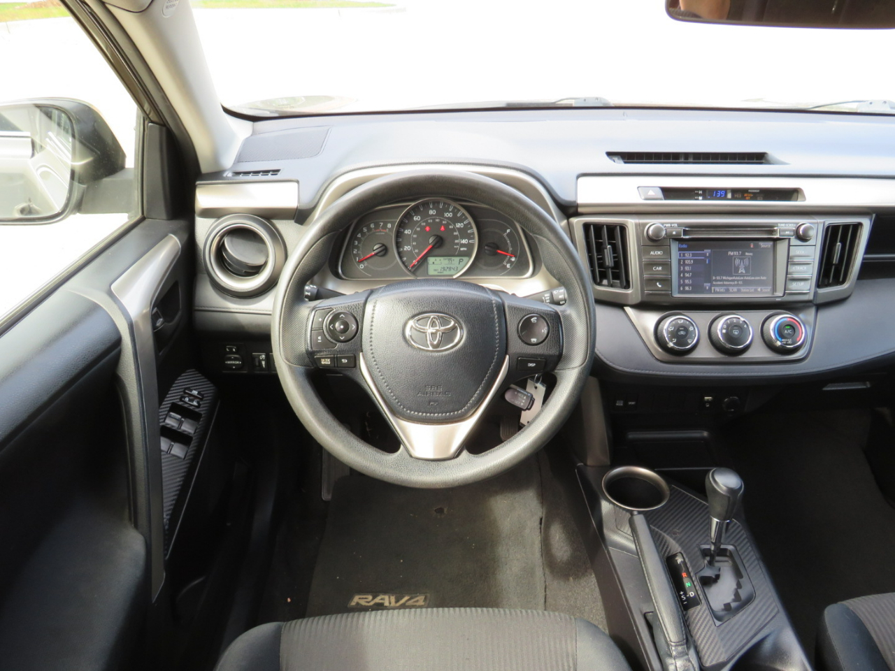 Toyota RAV4 LE FWD 2014 Toyota RAV4 LE FWD 2014