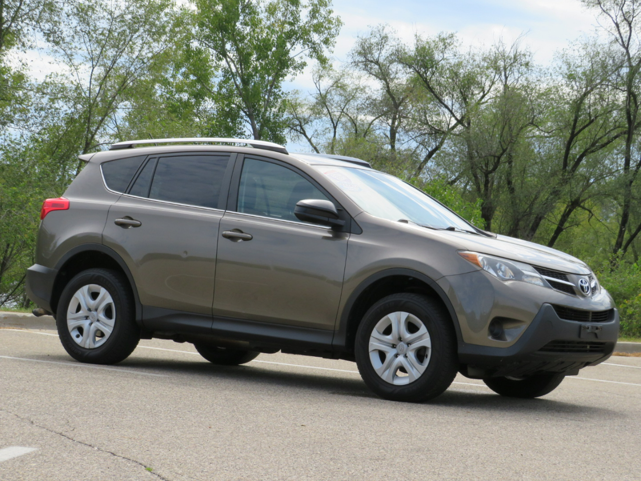 Toyota RAV4 LE FWD 2014 Toyota RAV4 LE FWD 2014