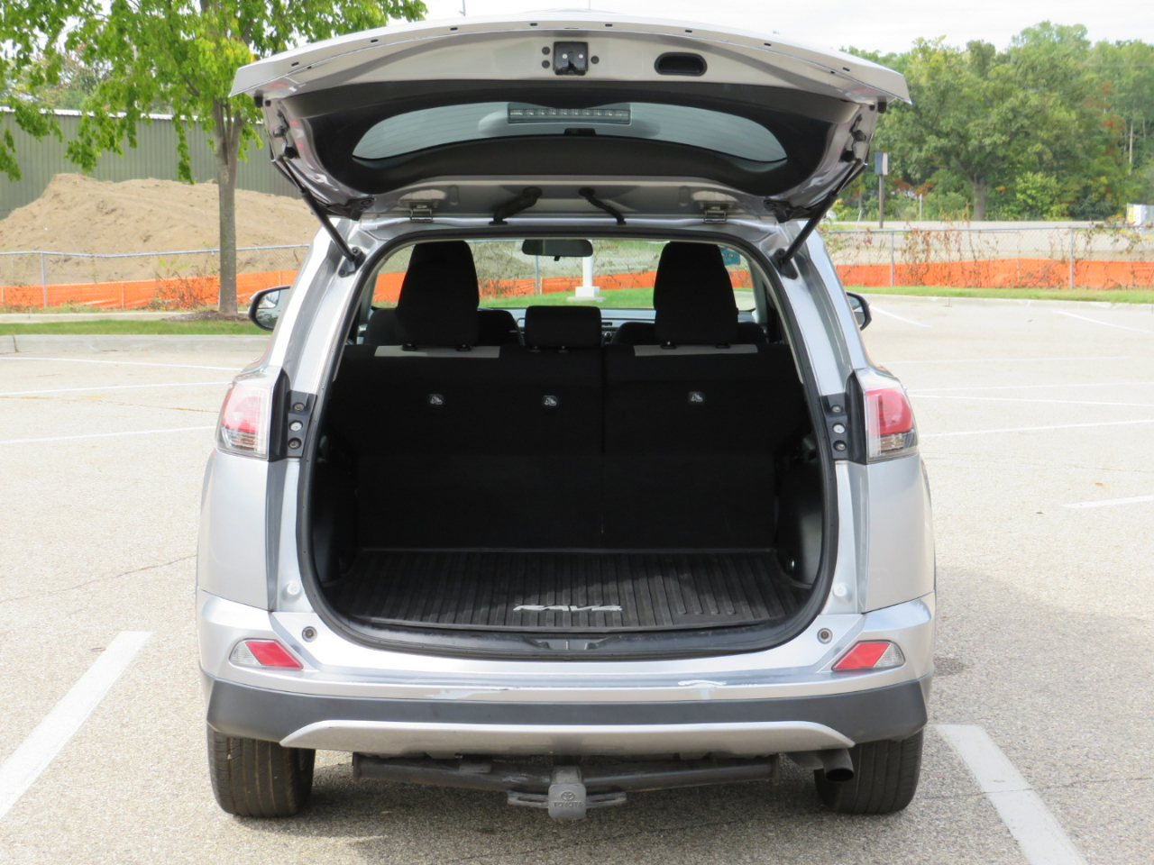 2017 Toyota RAV4 XLE photo 12