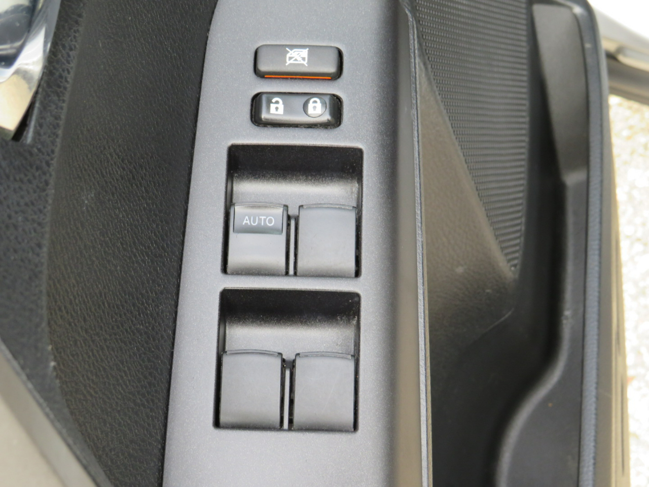2017 Toyota RAV4 XLE photo 17