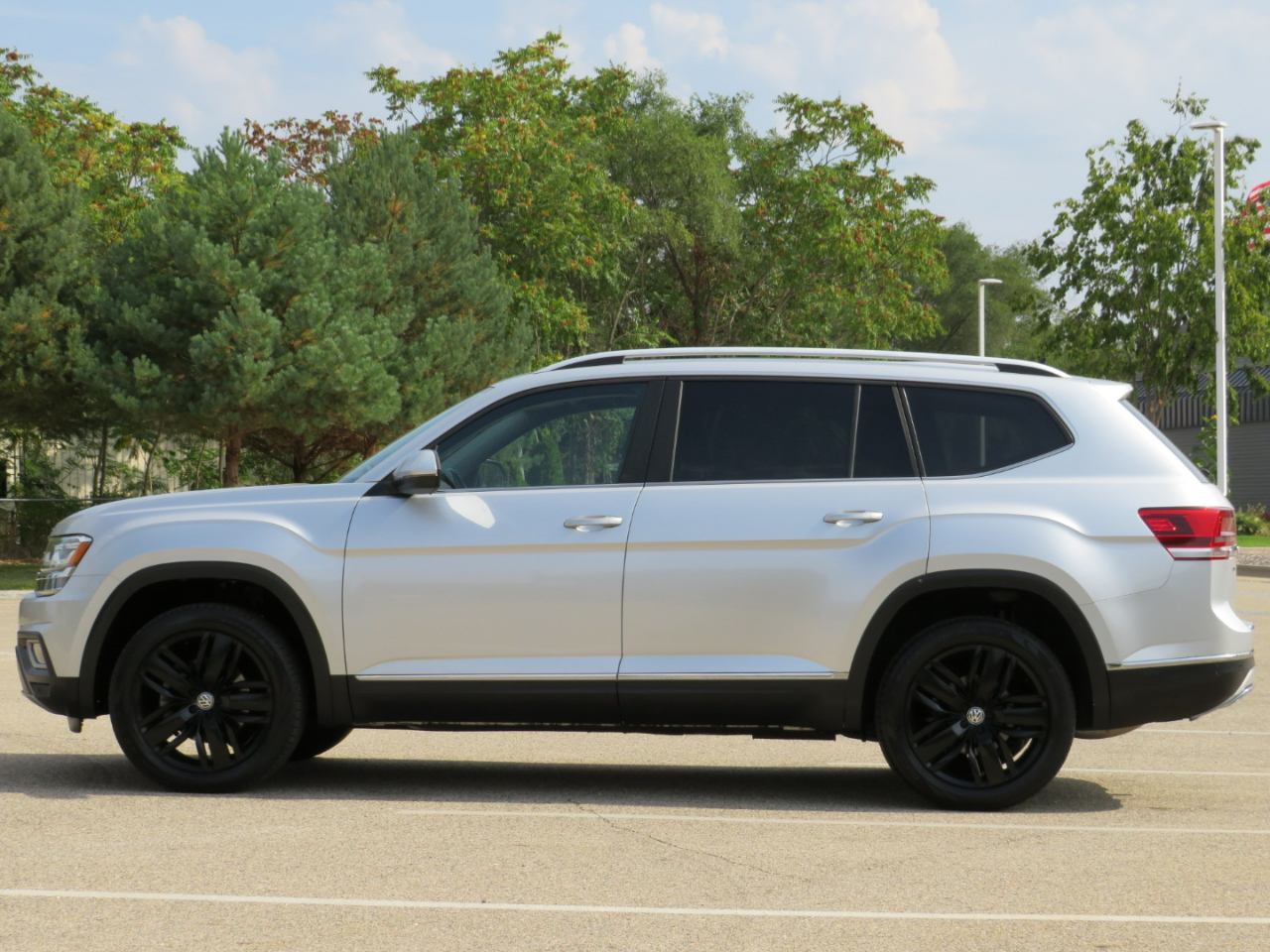 2018 Volkswagen Atlas V6 SEL photo 10
