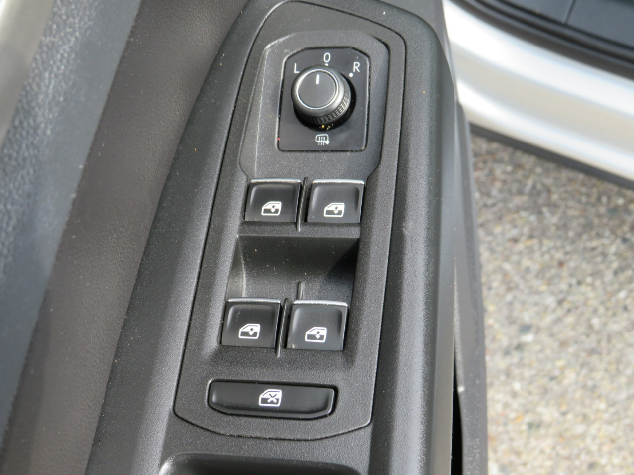 2018 Volkswagen Atlas V6 SEL photo 16