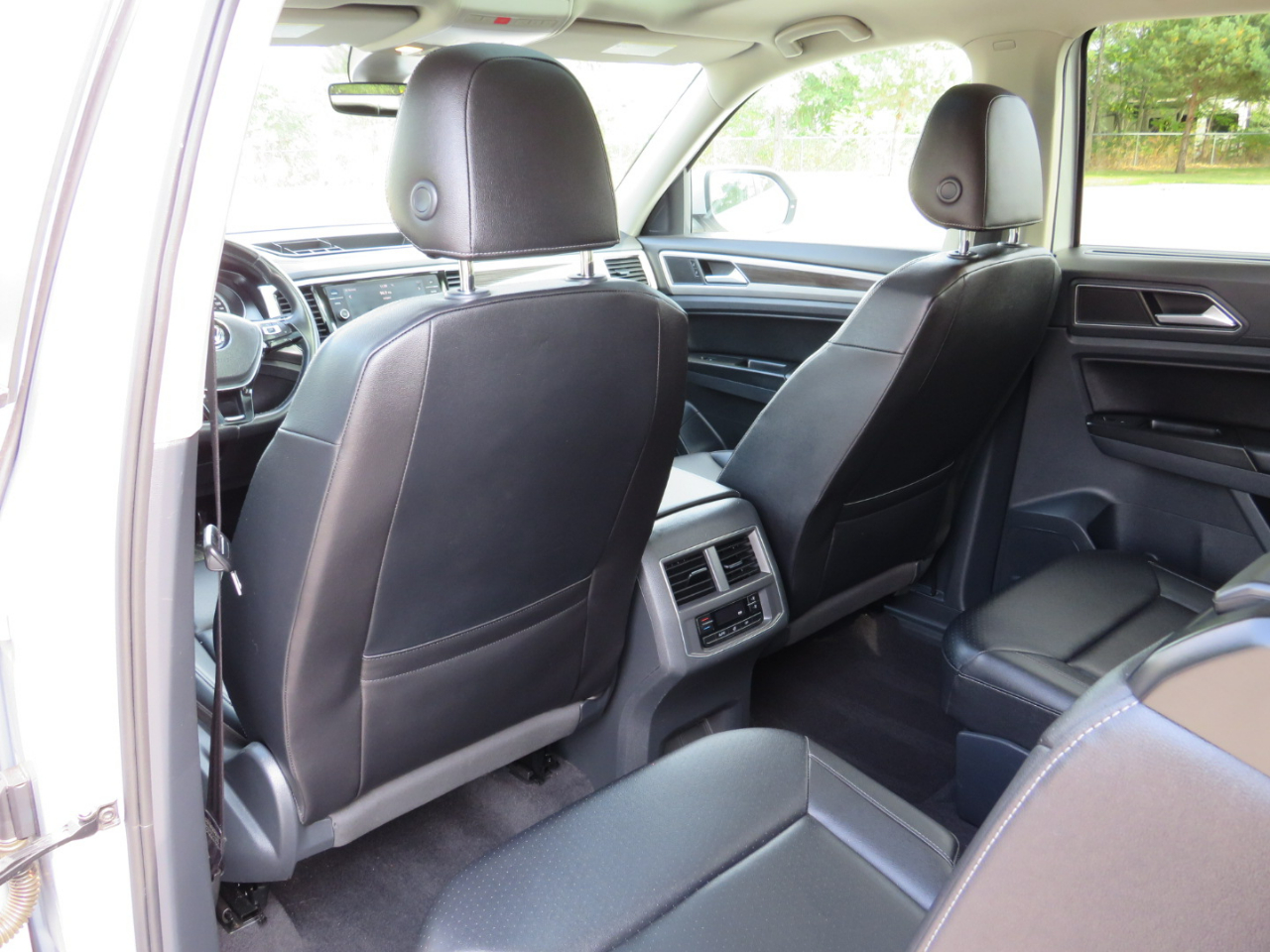 2018 Volkswagen Atlas V6 SEL photo 22