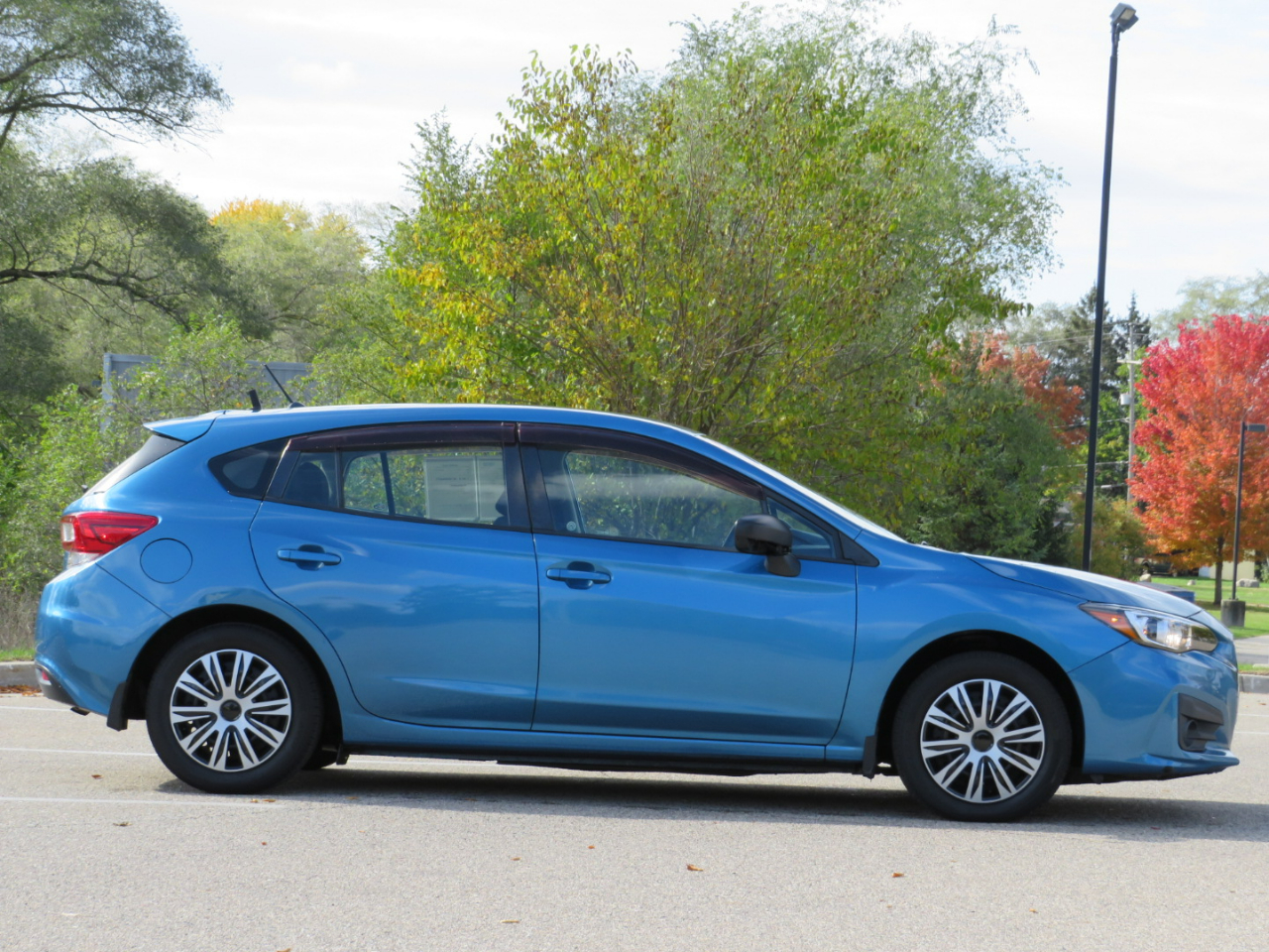 Subaru Impreza 2.0i 5M 5-Door 2017 Subaru Impreza 2.0i 5M 5-Door 2017