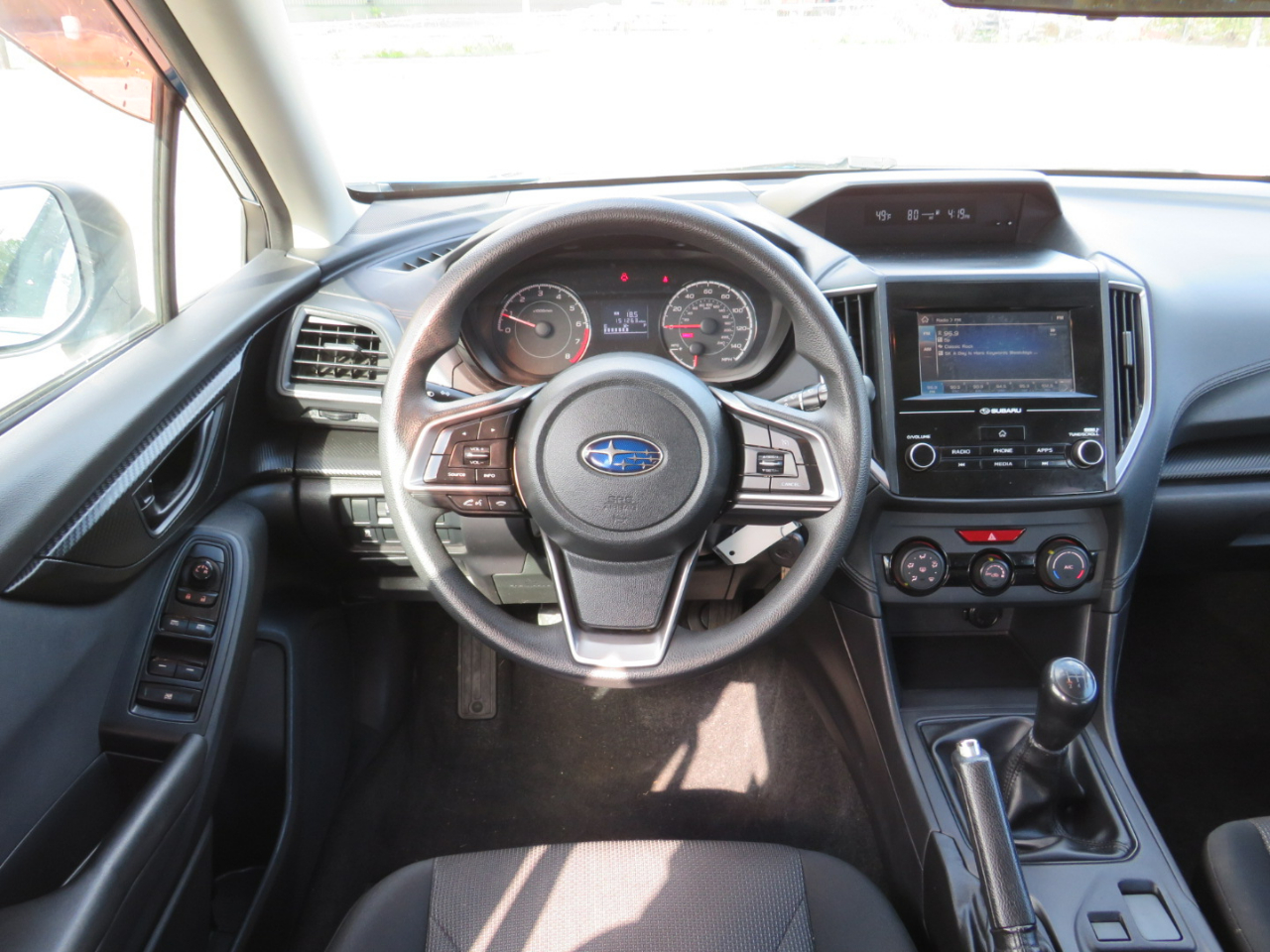 Subaru Impreza 2.0i 5M 5-Door 2017 Subaru Impreza 2.0i 5M 5-Door 2017