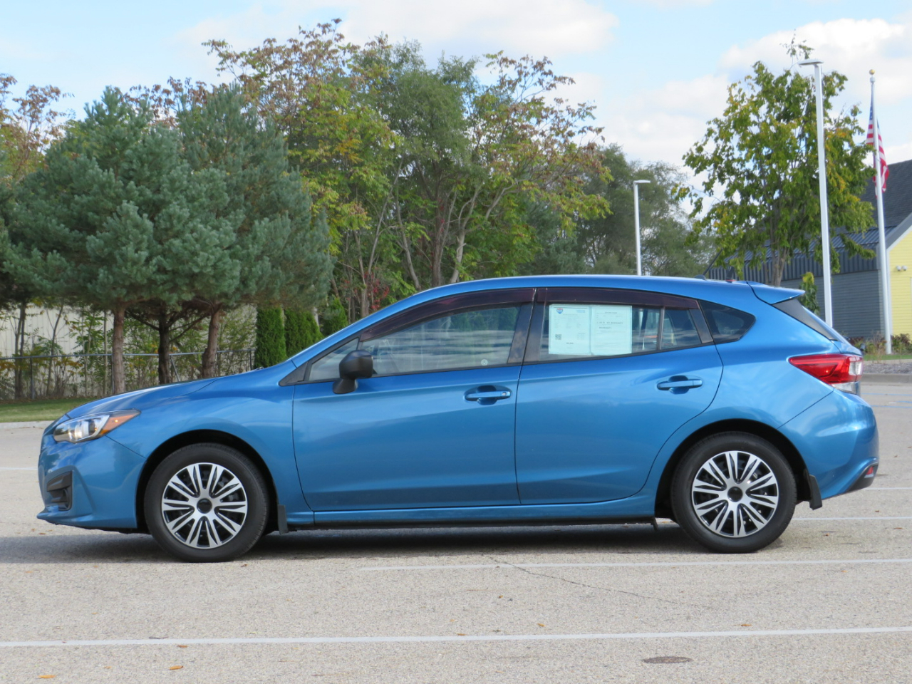 Subaru Impreza 2.0i 5M 5-Door 2017 Subaru Impreza 2.0i 5M 5-Door 2017