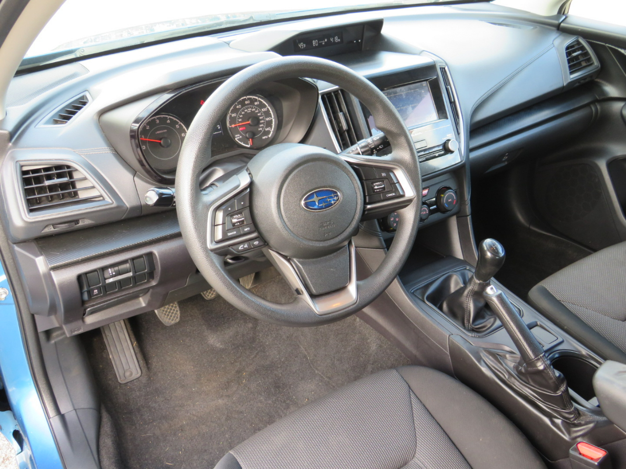 Subaru Impreza 2.0i 5M 5-Door 2017 Subaru Impreza 2.0i 5M 5-Door 2017