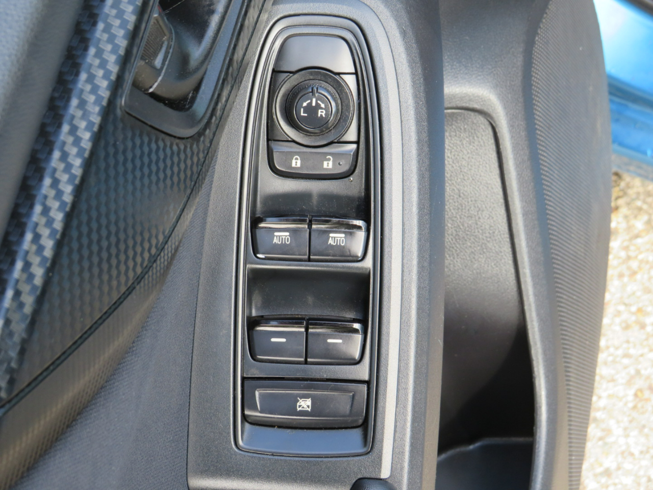 Subaru Impreza 2.0i 5M 5-Door 2017 Subaru Impreza 2.0i 5M 5-Door 2017