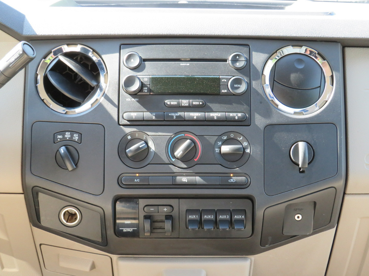 2008 Ford F-350 XL photo 6