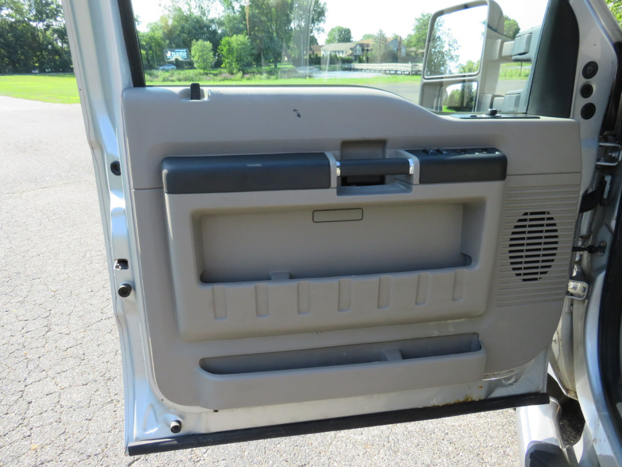 2008 Ford F-350 XL photo 15