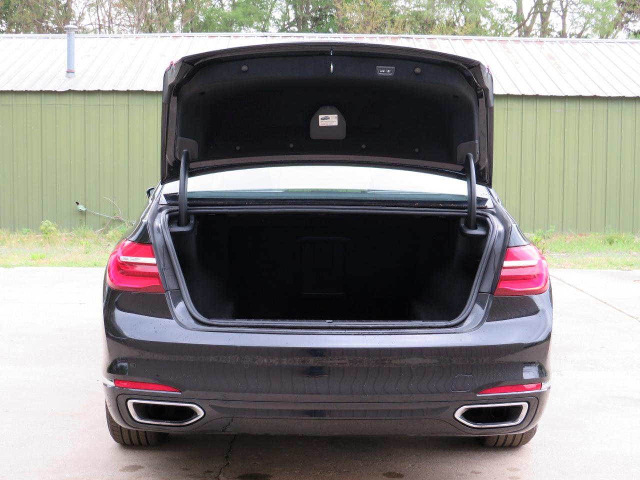 BMW 7-Series 750i xDrive 2017