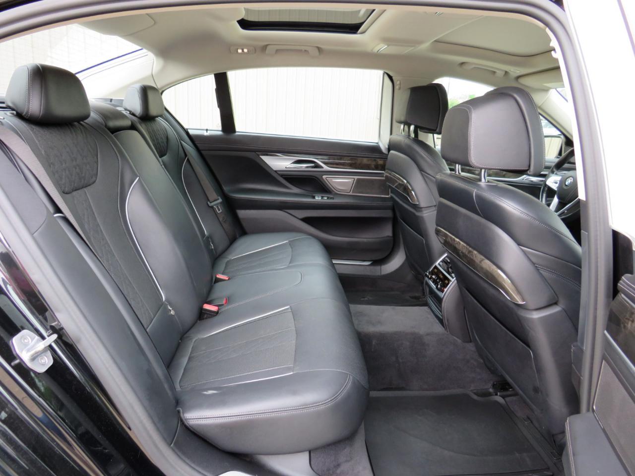 BMW 7-Series 750i xDrive 2017