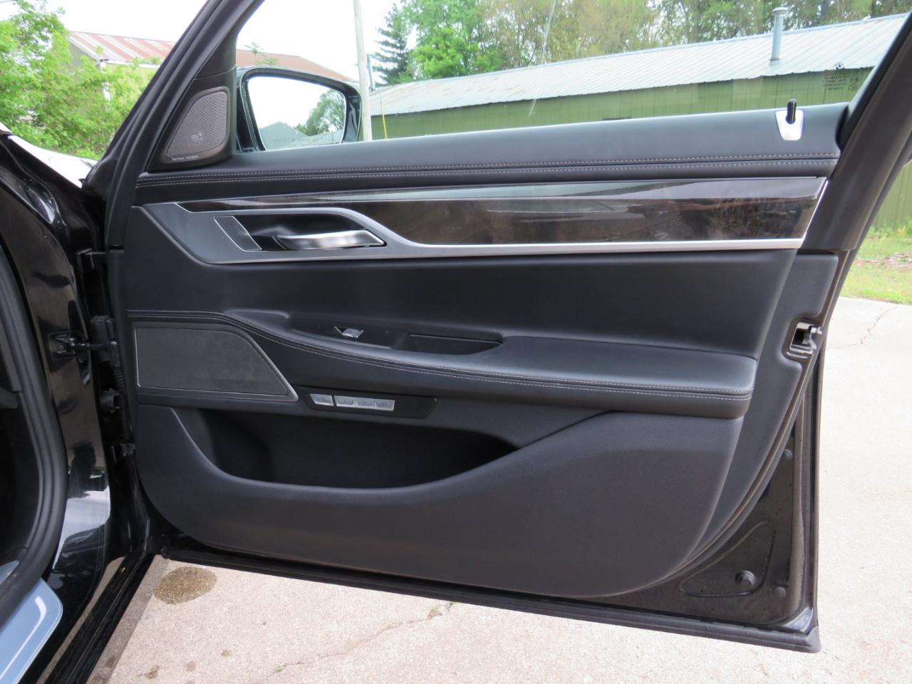 BMW 7-Series 750i xDrive 2017
