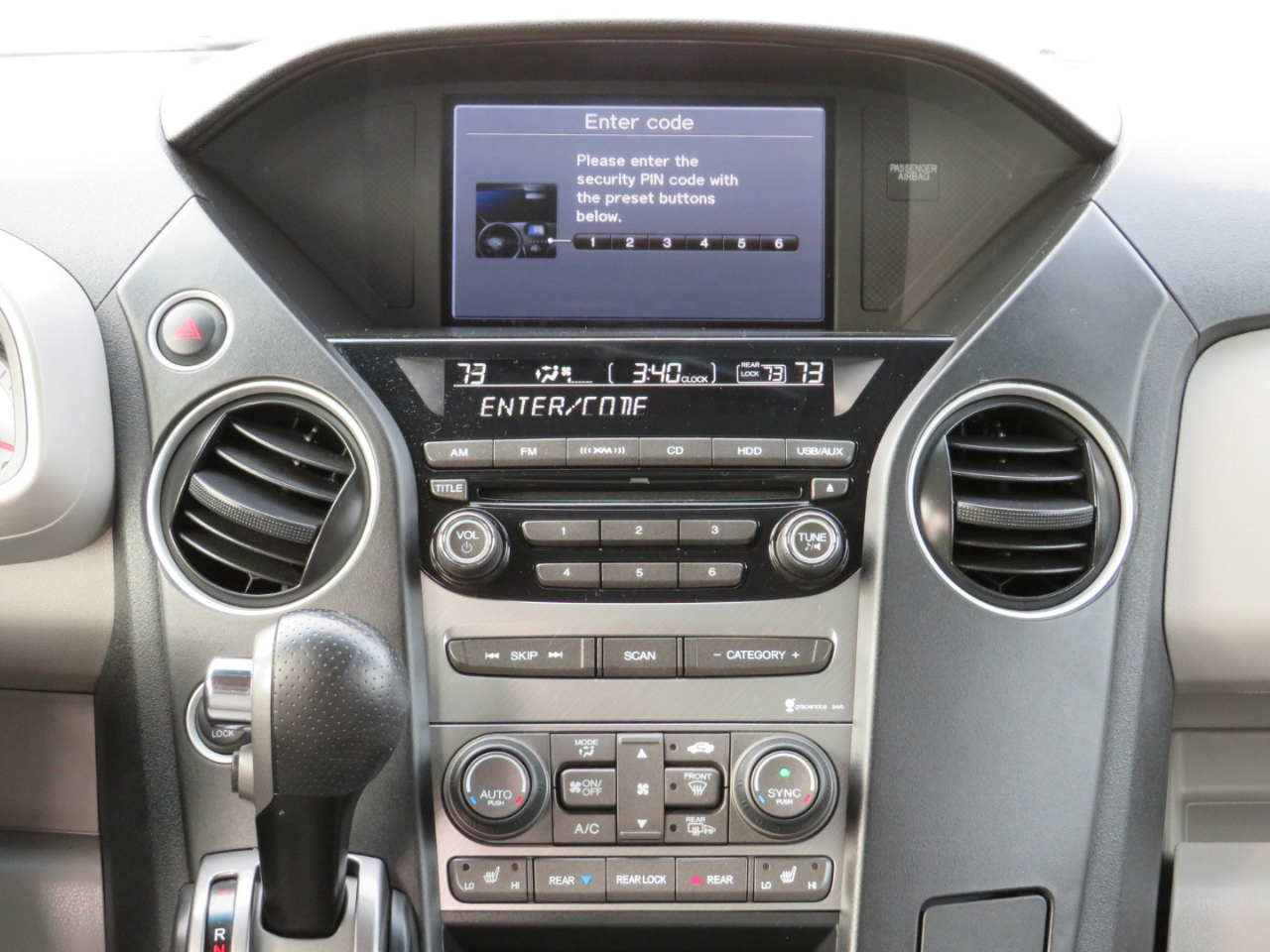 Honda Pilot EX-L 4WD 5-Spd AT with Navigation 2014 Honda Pilot EX-L 4WD 5-Spd AT with Navigation 2014