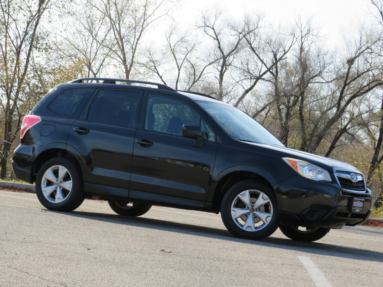 2014 Subaru Forester 2.5i Premium photo 2