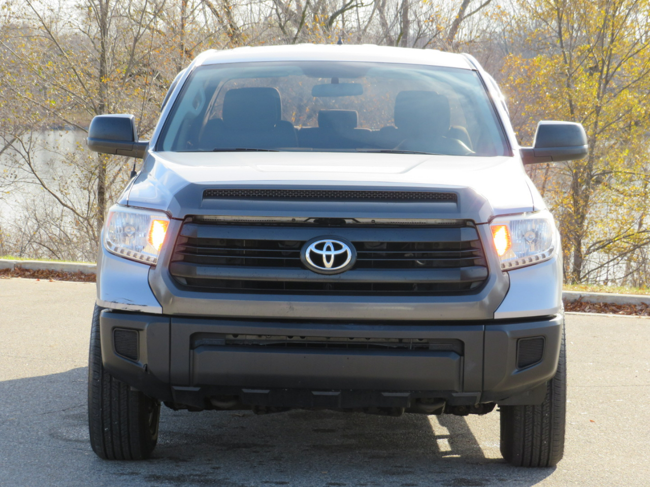 2015 Toyota Tundra SR5 Double Cab photo 3