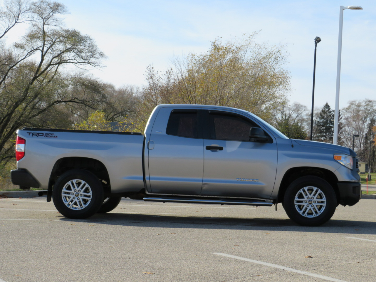 2015 Toyota Tundra SR5 Double Cab photo 4