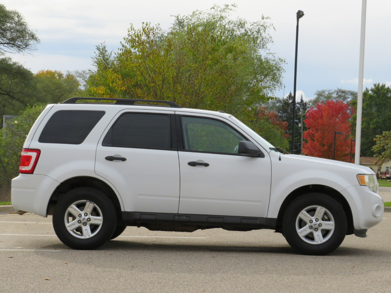 Ford Escape Hybrid FWD 2011 Ford Escape Hybrid FWD 2011