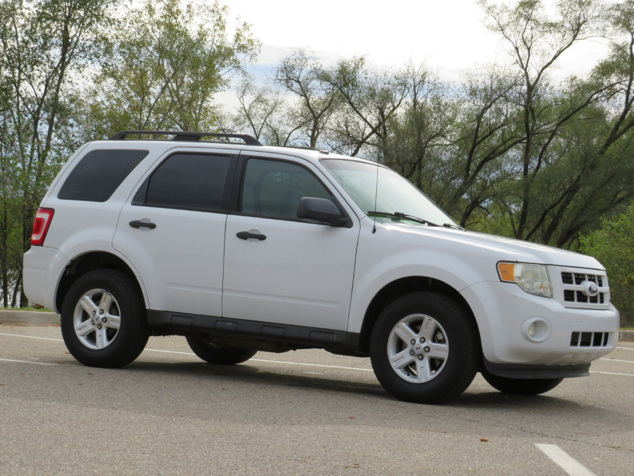 Ford Escape Hybrid FWD 2011 Ford Escape Hybrid FWD 2011