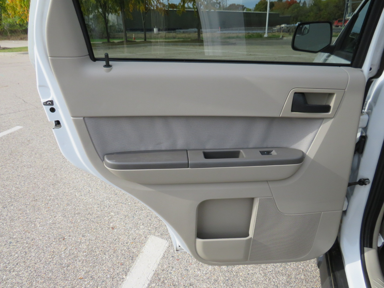 Ford Escape Hybrid FWD 2011 Ford Escape Hybrid FWD 2011