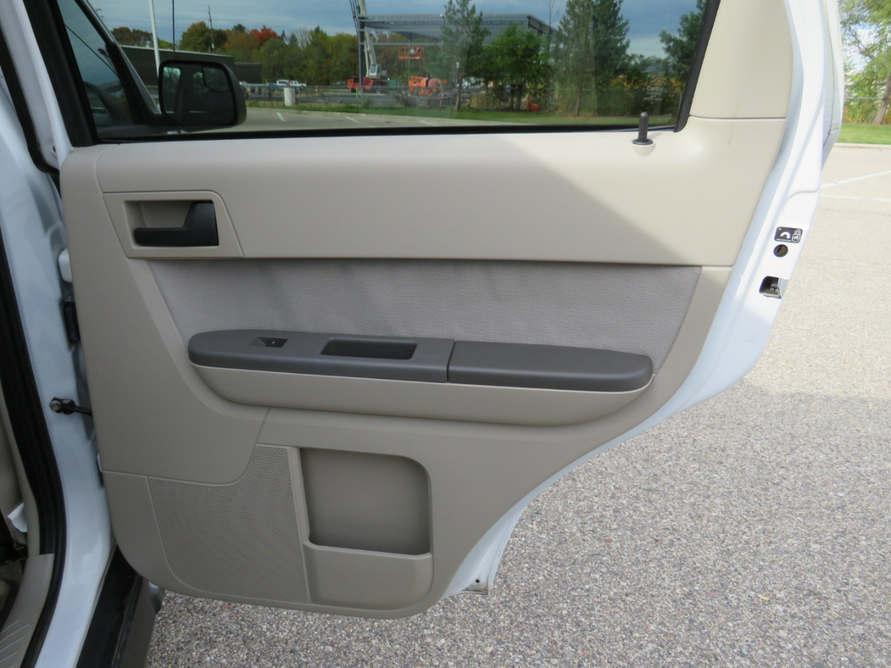 Ford Escape Hybrid FWD 2011 Ford Escape Hybrid FWD 2011