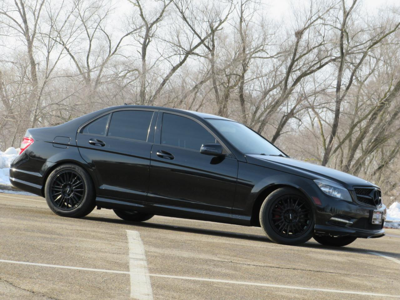 Mercedes-Benz C-Class C300 4MATIC Luxury Sedan 2011