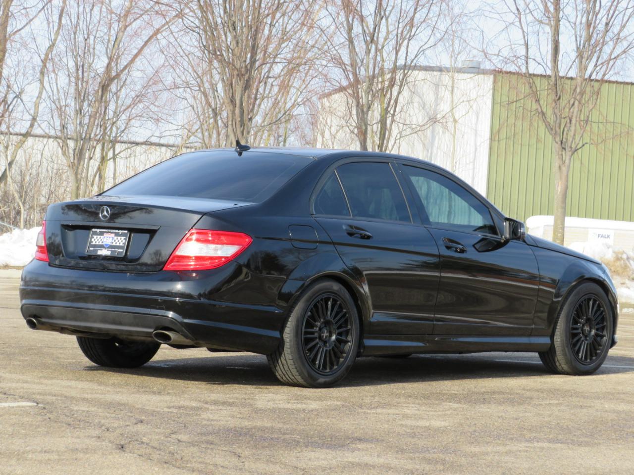 Mercedes-Benz C-Class C300 4MATIC Luxury Sedan 2011