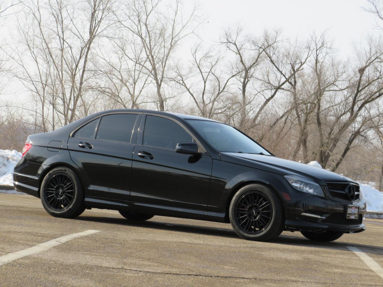 Mercedes-Benz C-Class C300 4MATIC Luxury Sedan 2011