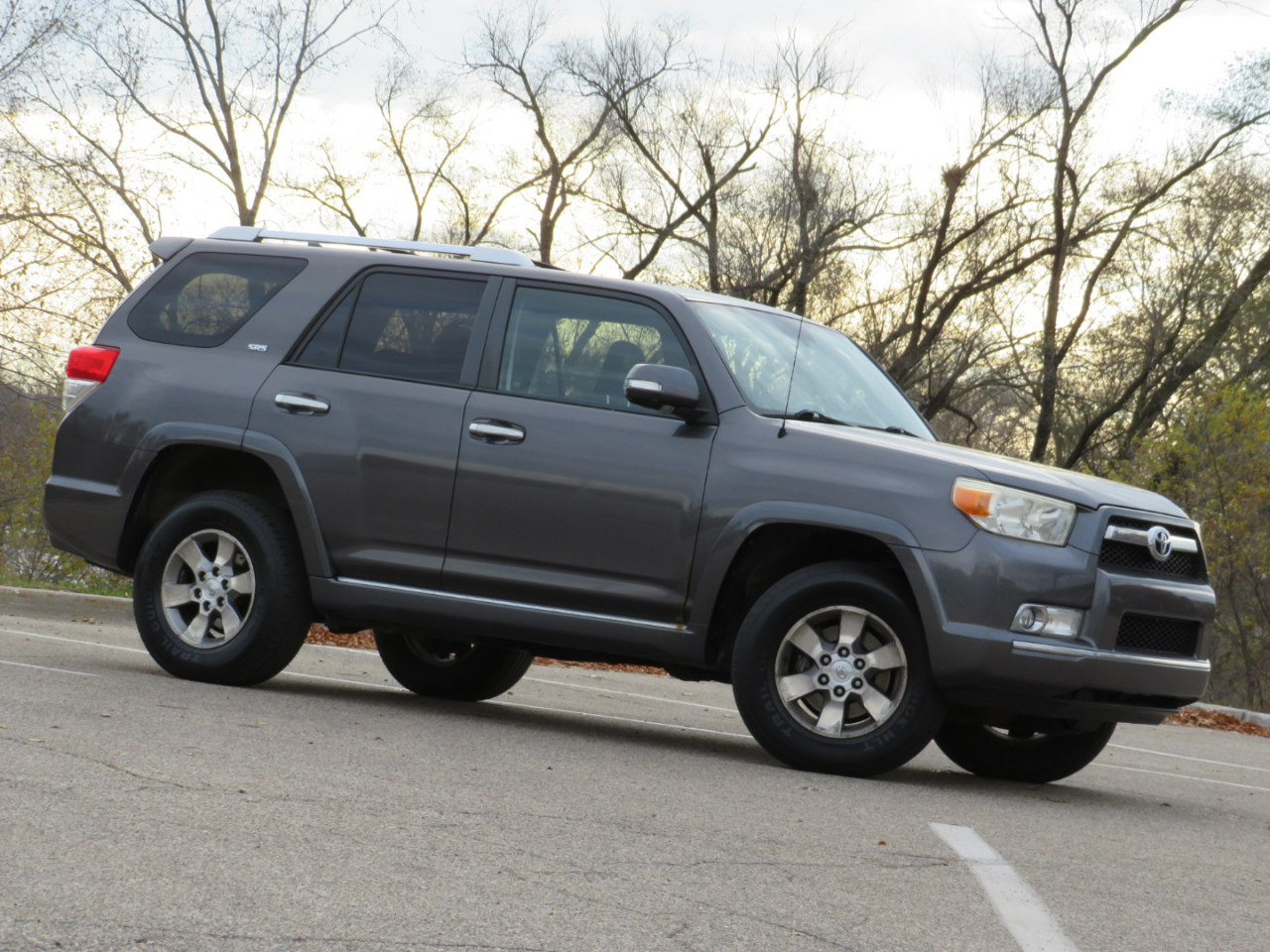 2011 Toyota 4Runner SR5 4WD photo 2