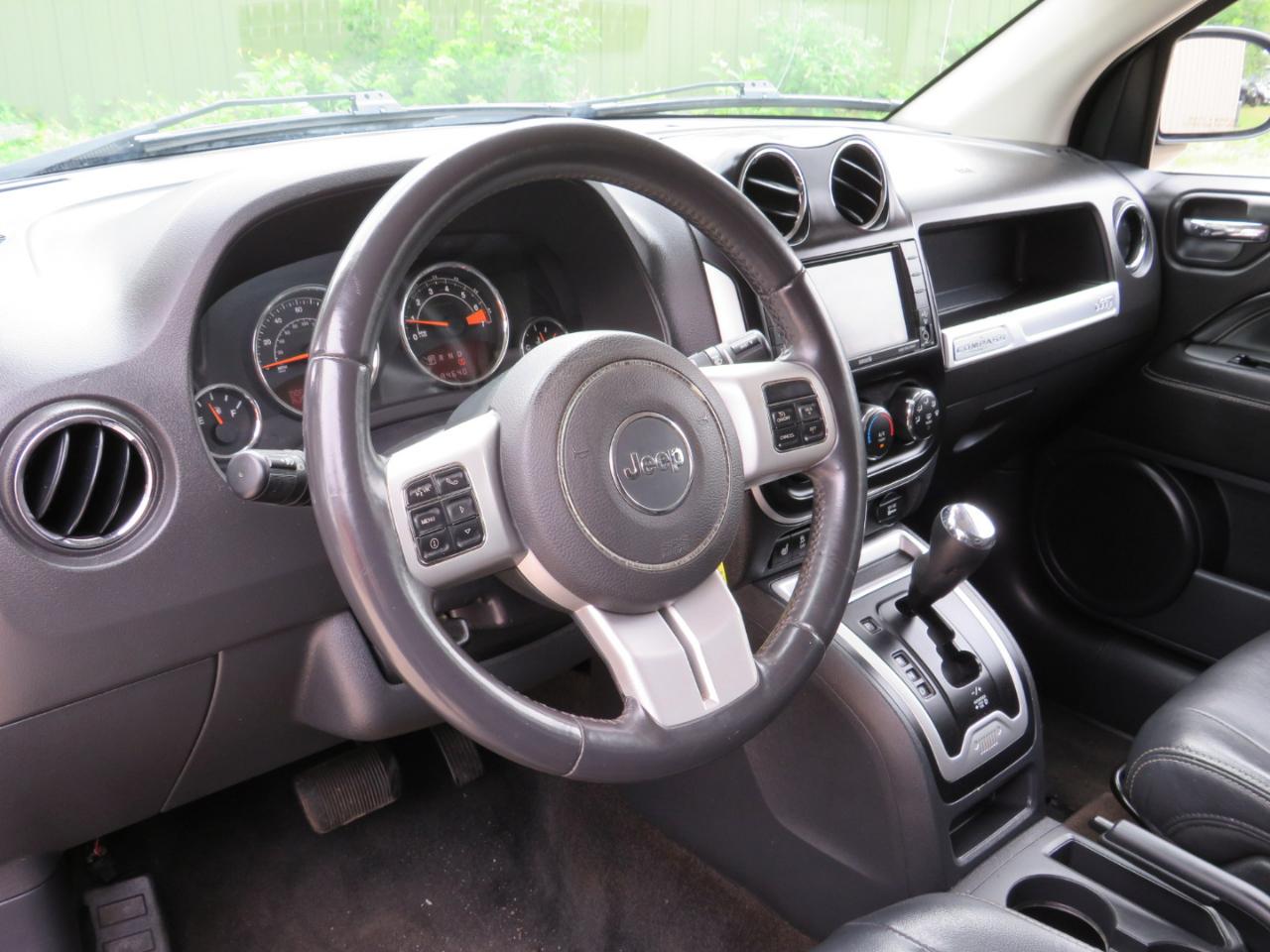 Jeep Compass Latitude FWD 2015