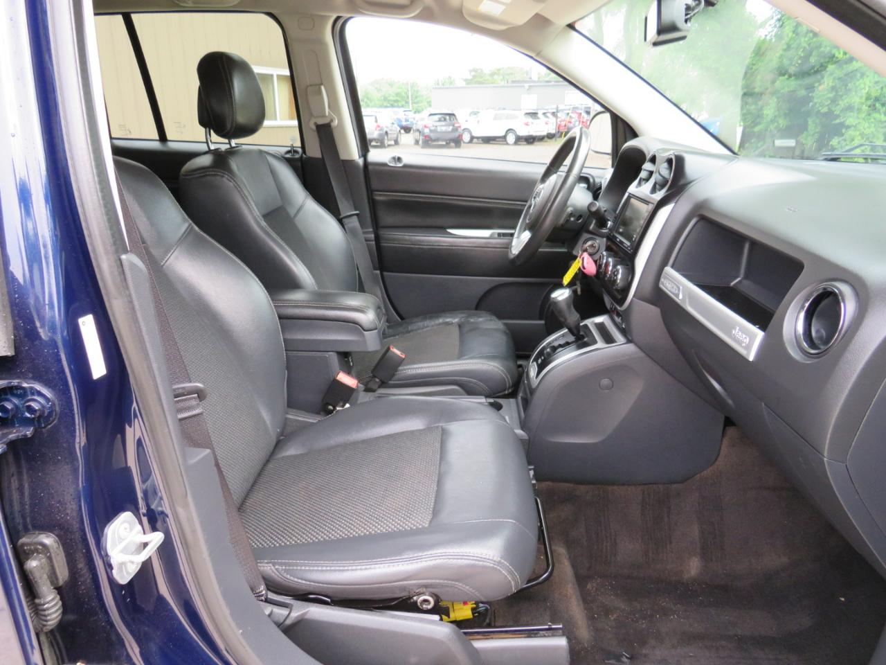 Jeep Compass Latitude FWD 2015
