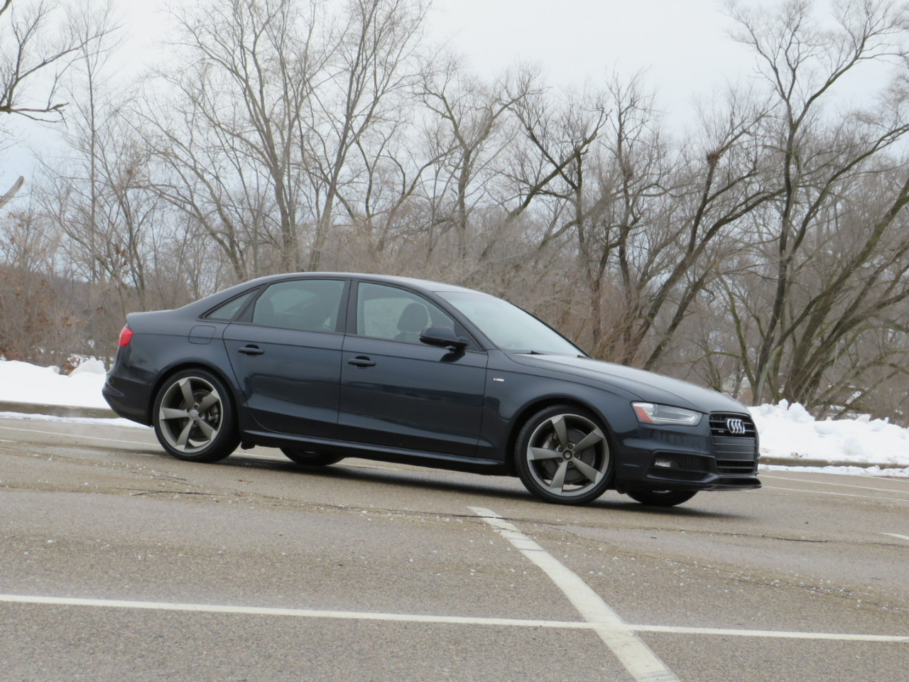 Audi A4 2.0T Sedan quattro Tiptronic 2014