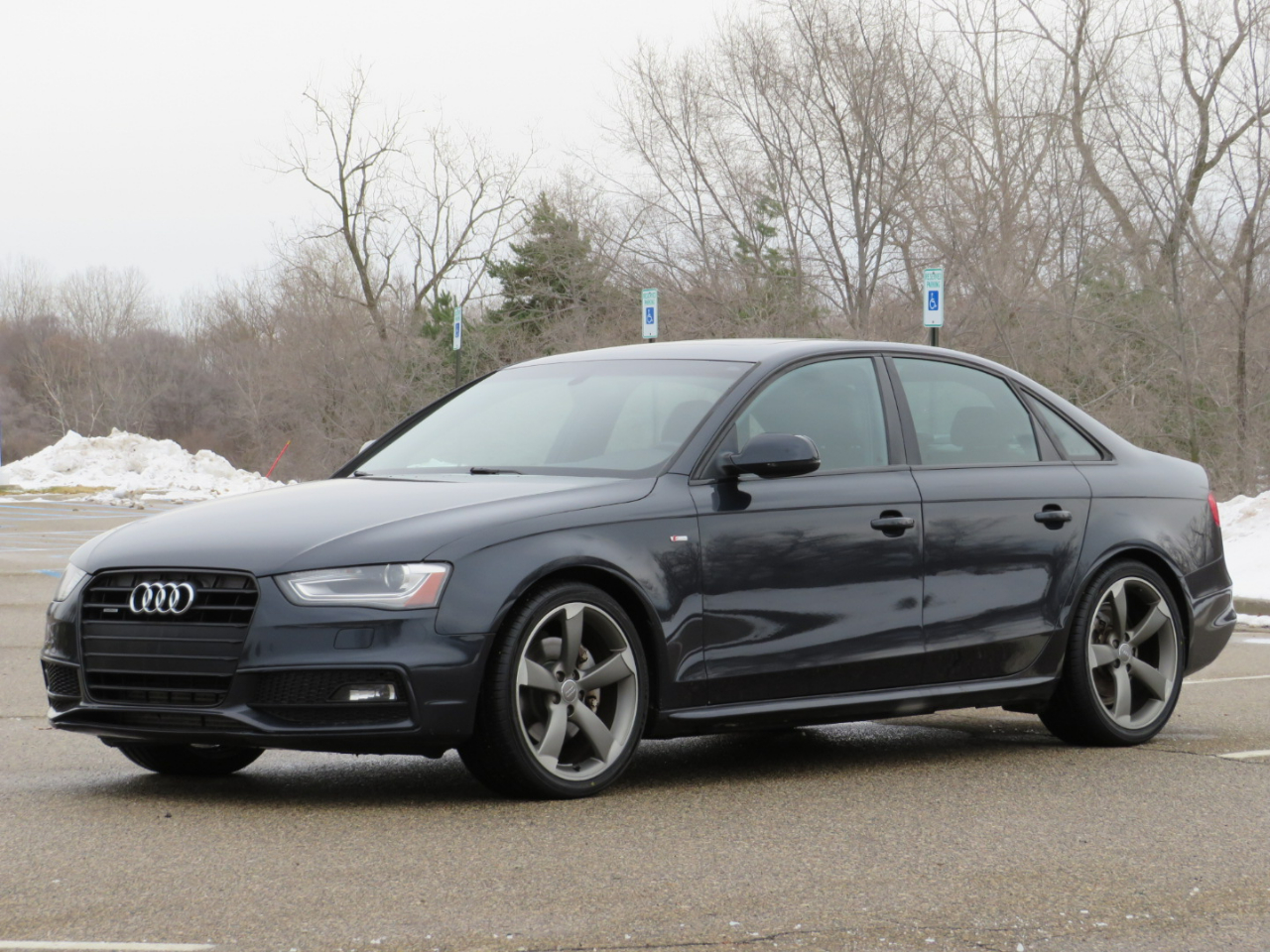 Audi A4 2.0T Sedan quattro Tiptronic 2014