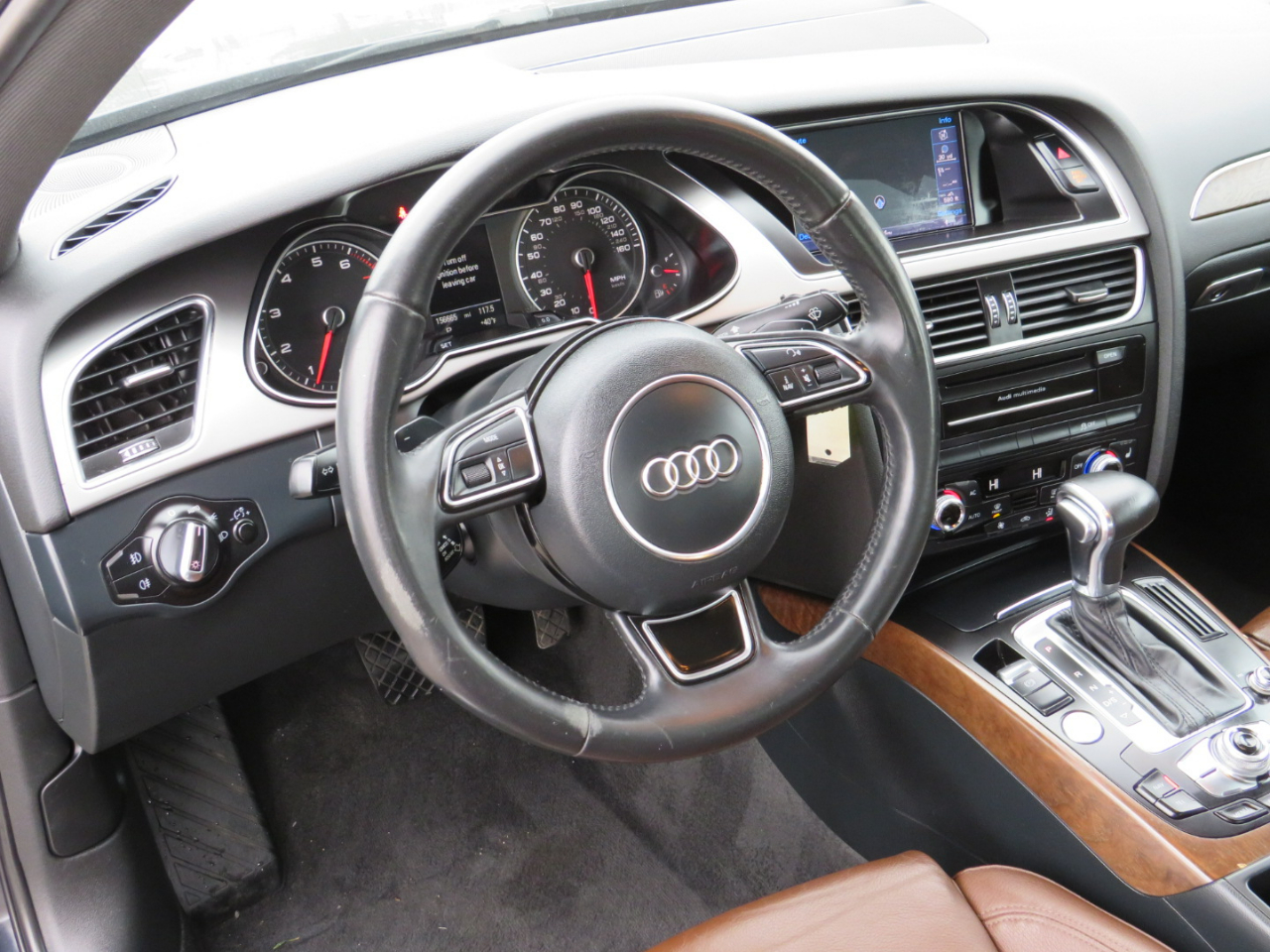 Audi A4 2.0T Sedan quattro Tiptronic 2014