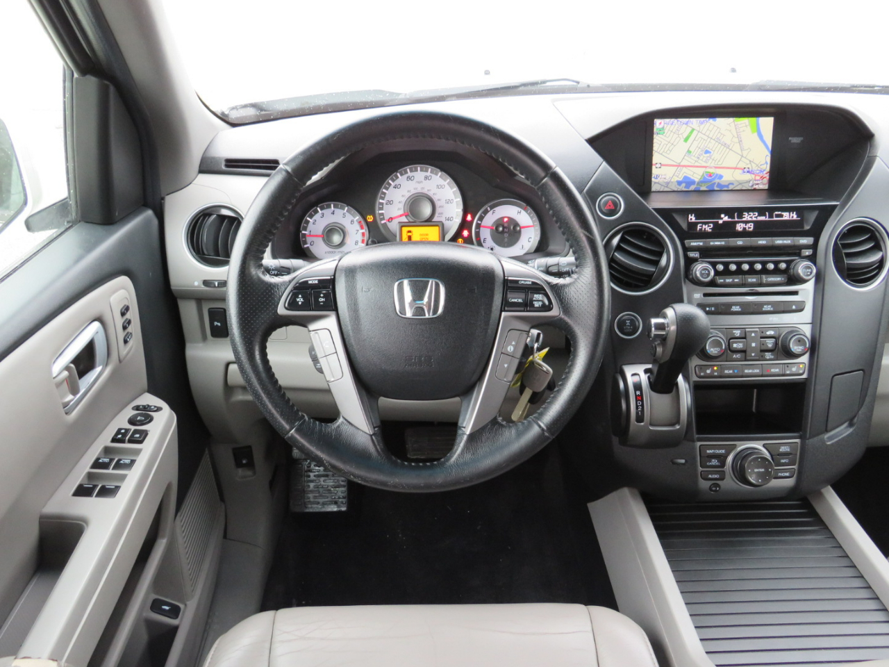 Honda Pilot Touring 4WD 5-Spd AT with DVD 2012